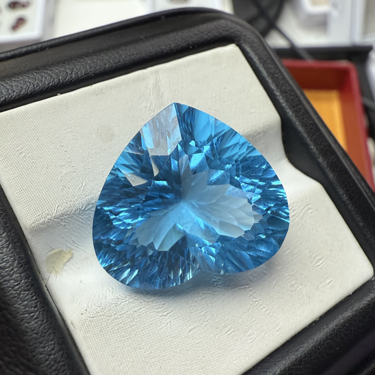 抢购福利精美魔鬼蓝海洋之星全净体超闪卡19.6×17.3毫米约27.65