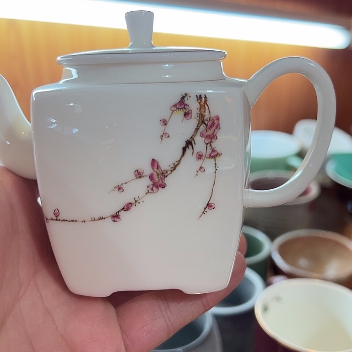 陶瓷茶壶哈哈哈哈哈