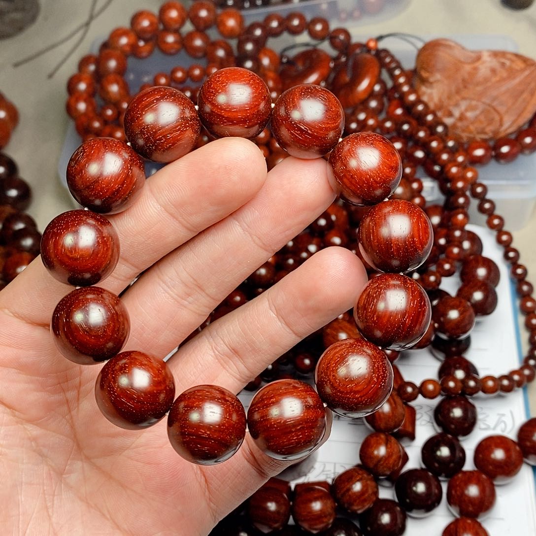 檀香紫檀（小叶紫檀）无**呢