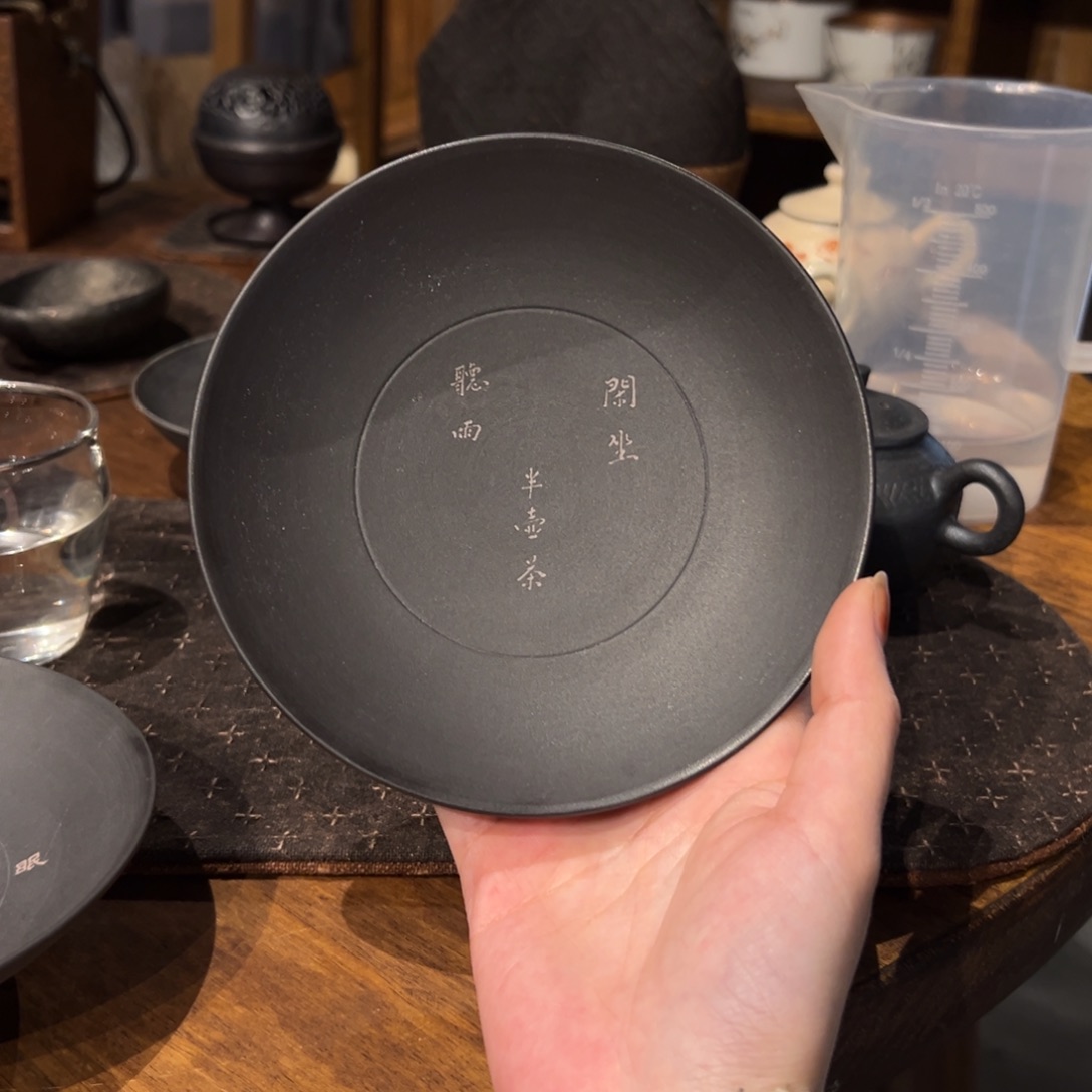 摆件陶瓷。    陶瓷。