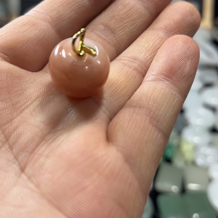 石英质玉未镶嵌颈饰