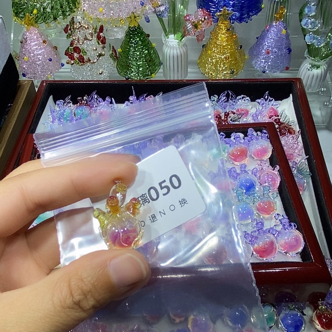 金****玻璃颈饰50心脏一个