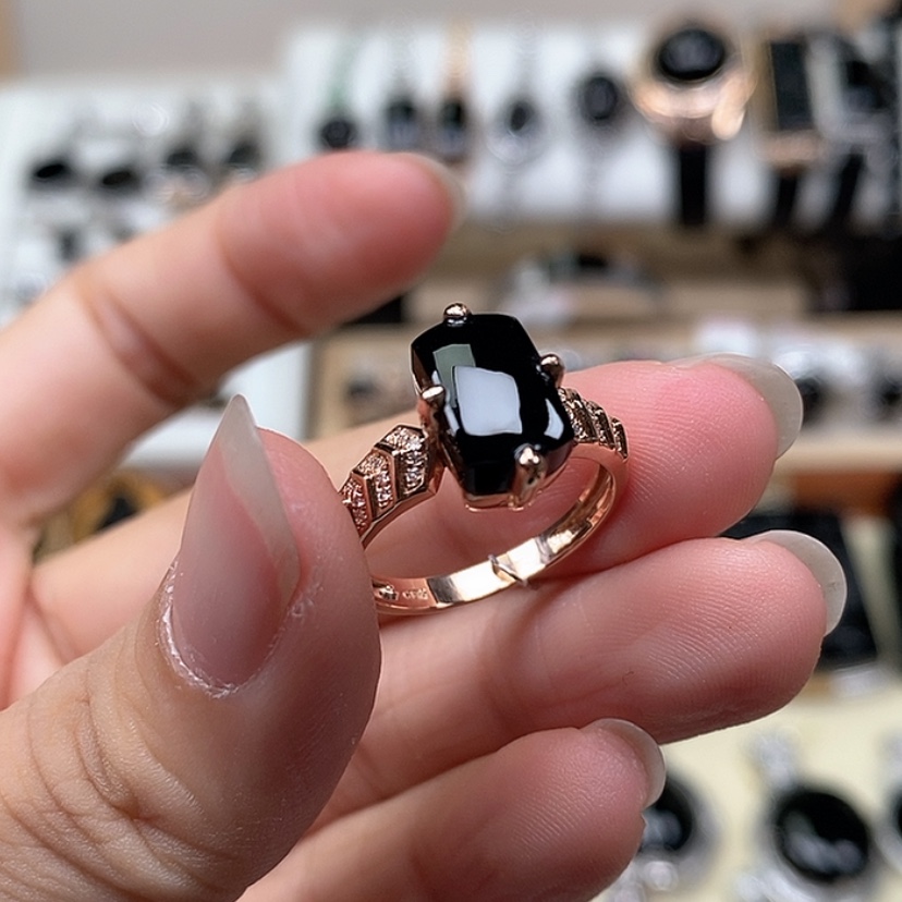 【闪购商品】翡翠戒指18K金镶嵌马鞍