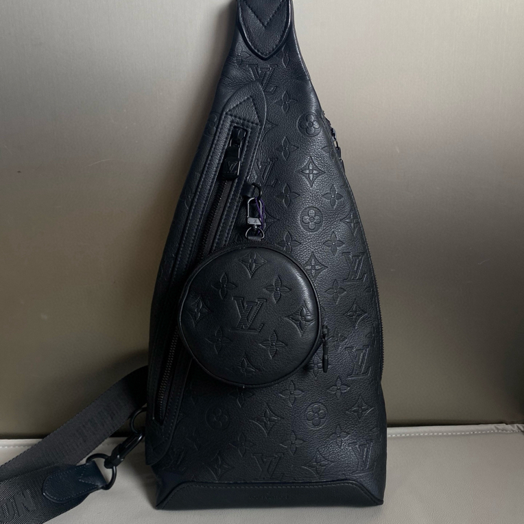 99新 LouisVuitton/路易威登 lv黑色全皮压纹Duo二合一胸包斜挎包