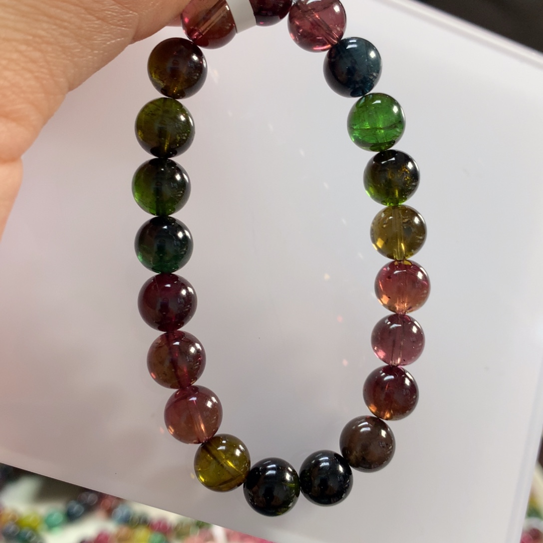 未镶嵌碧玺手链8.9左右