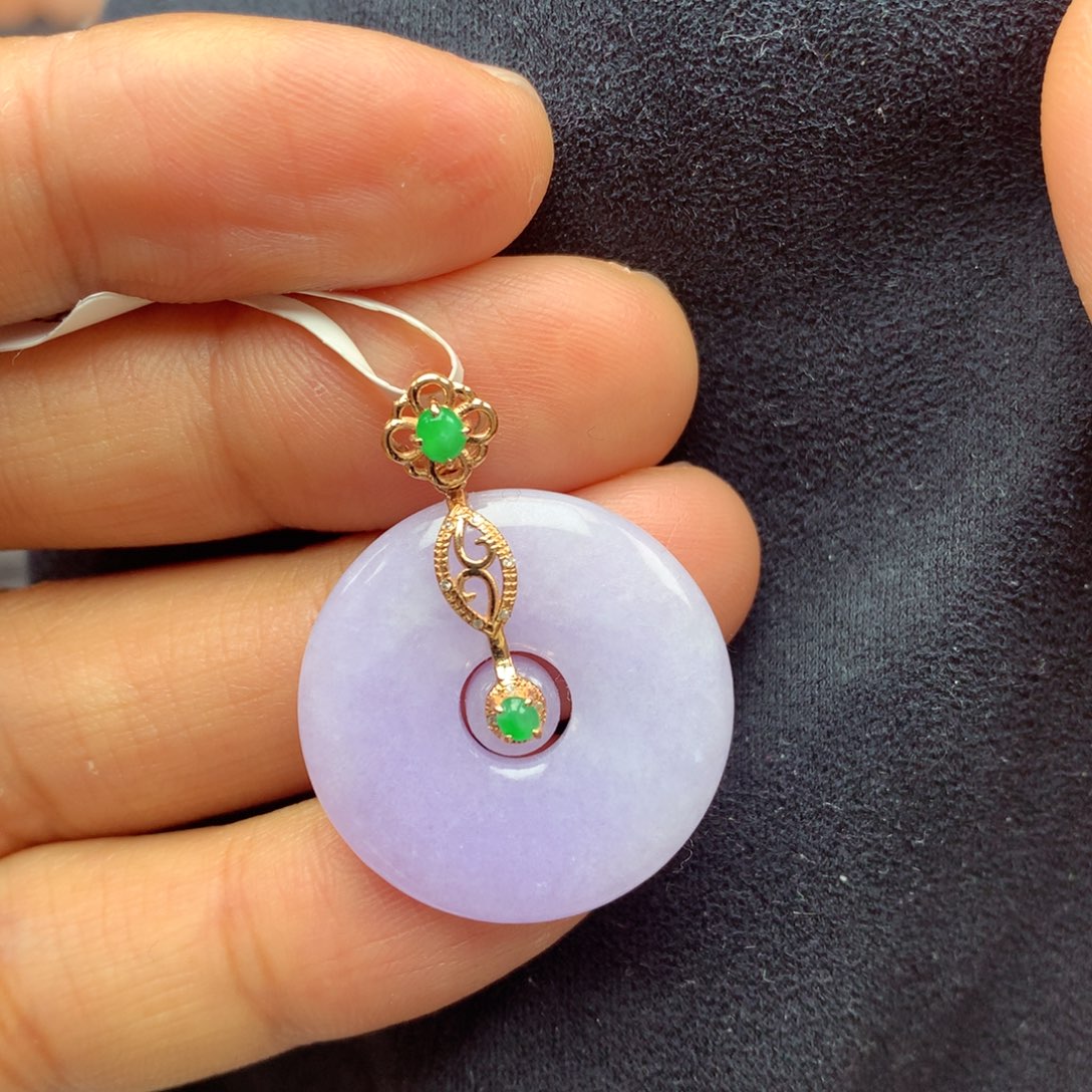 翡翠18K金镶嵌颈饰上新