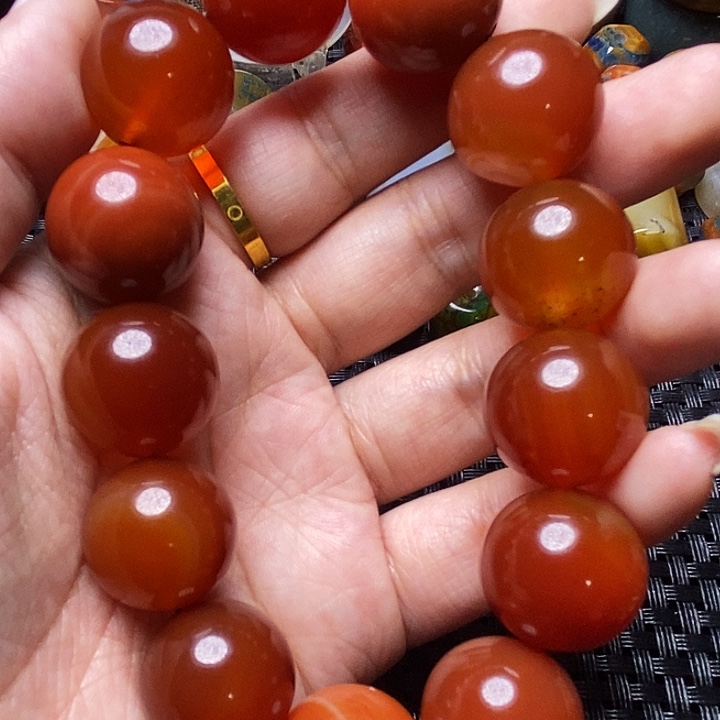 1***。玛瑙/玉髓未镶嵌颈饰