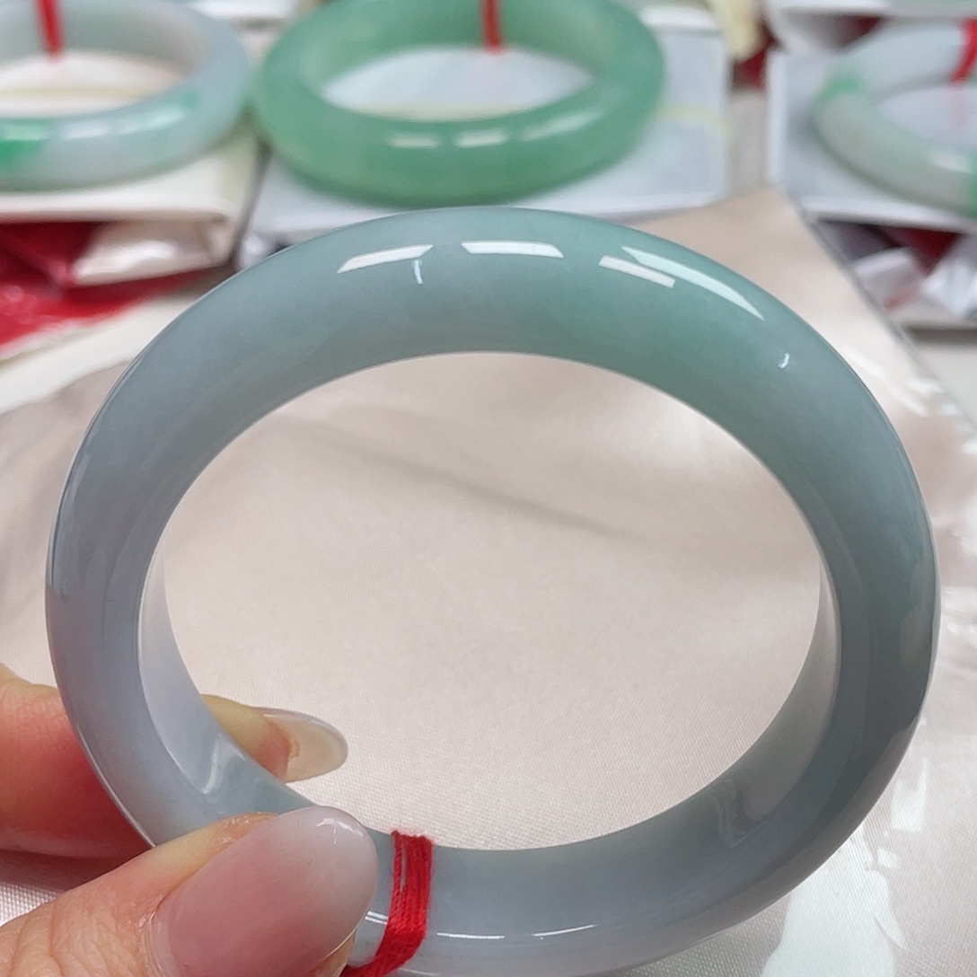 翡翠未镶嵌手镯缅甸翡翠