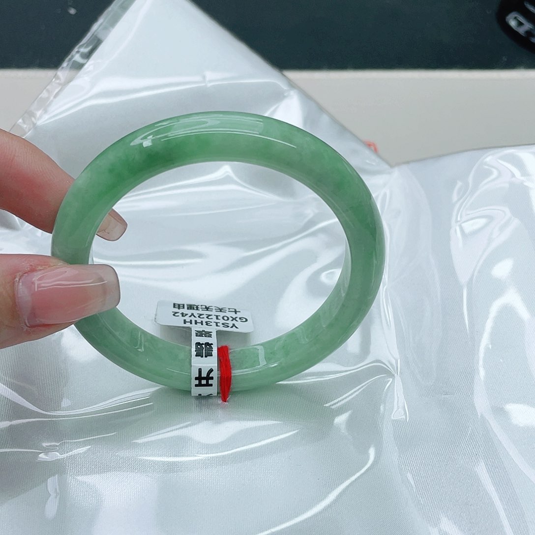 翡翠手镯未镶嵌正56.3