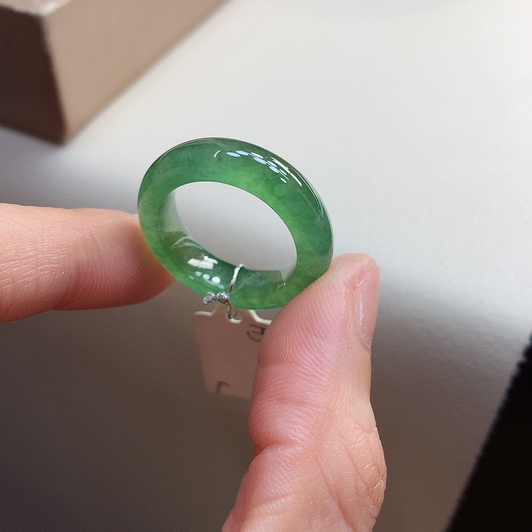 翡翠戒指未镶嵌16号