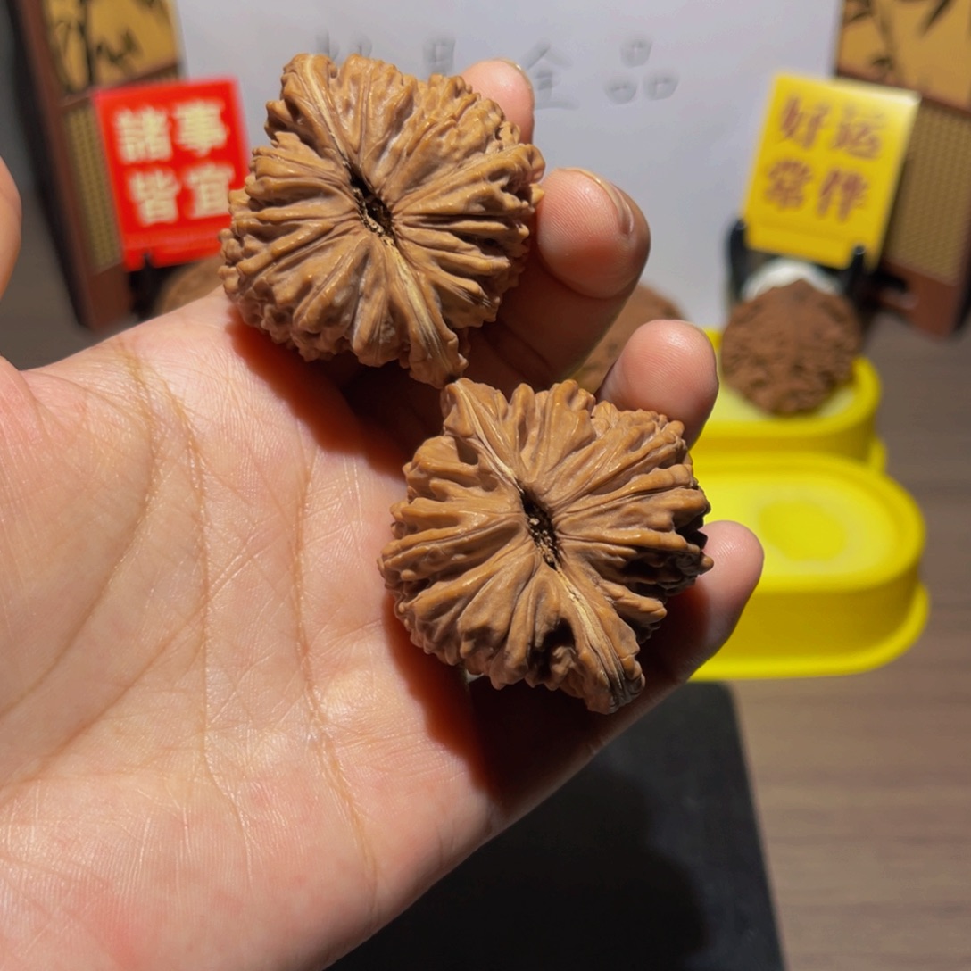 桃核把件46全品四座楼50克