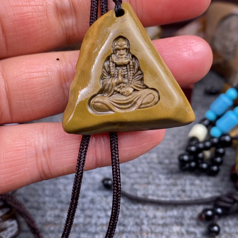 【闪购商品】原石雕刻手把件