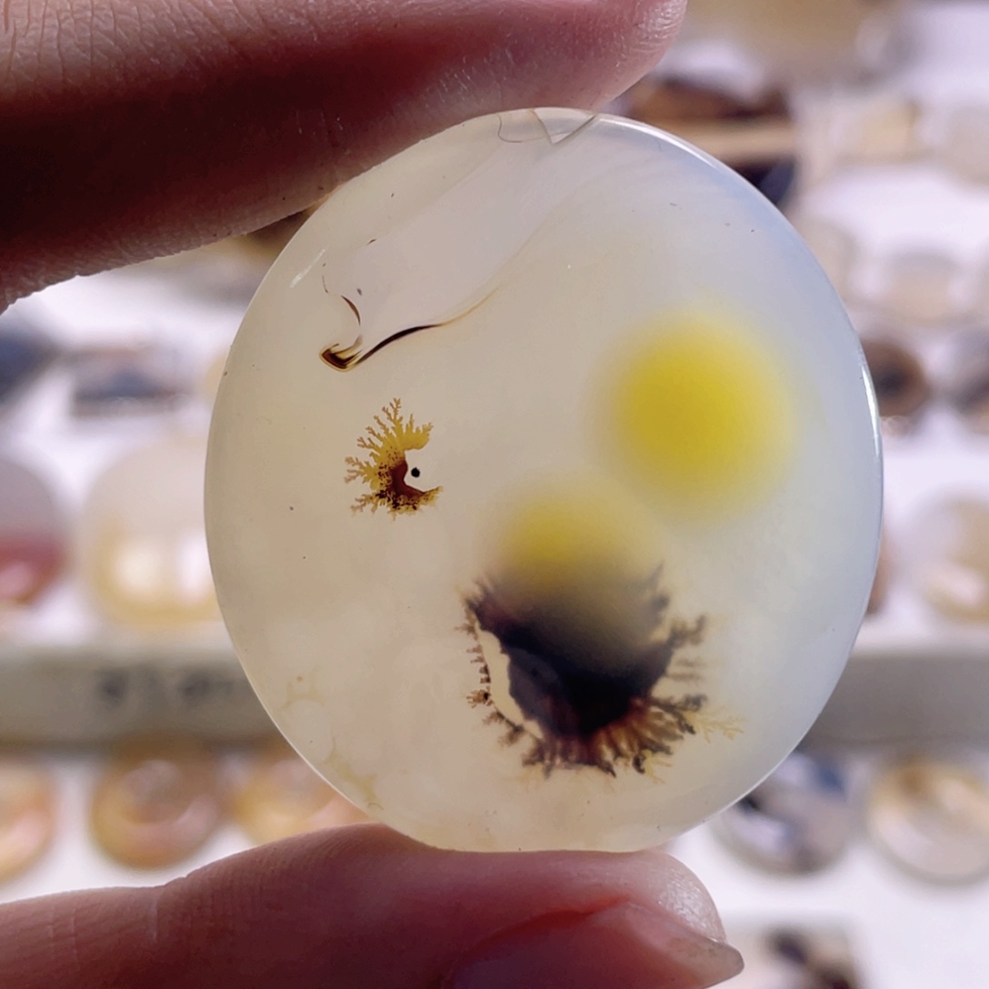 玛瑙/玉髓未镶嵌珠宝奇石