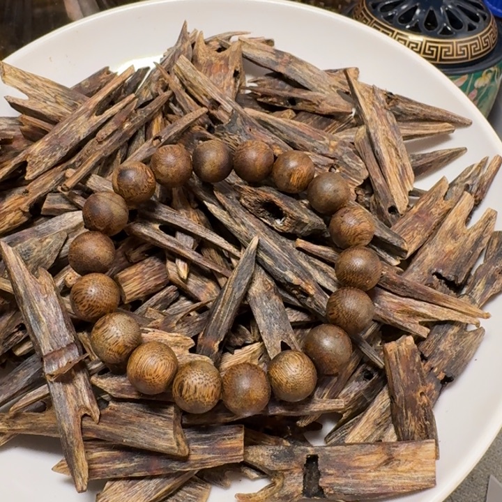 轩***总沉香沉香碎屑棋楠老白棋树心油老料1.2mm