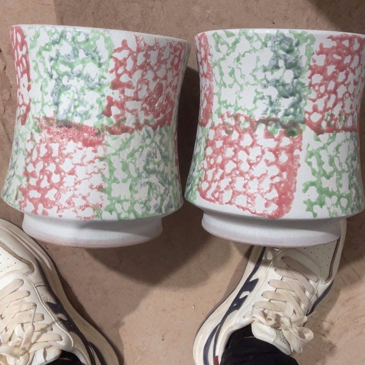 紫砂花盆口径20高度22两只小瑕疵