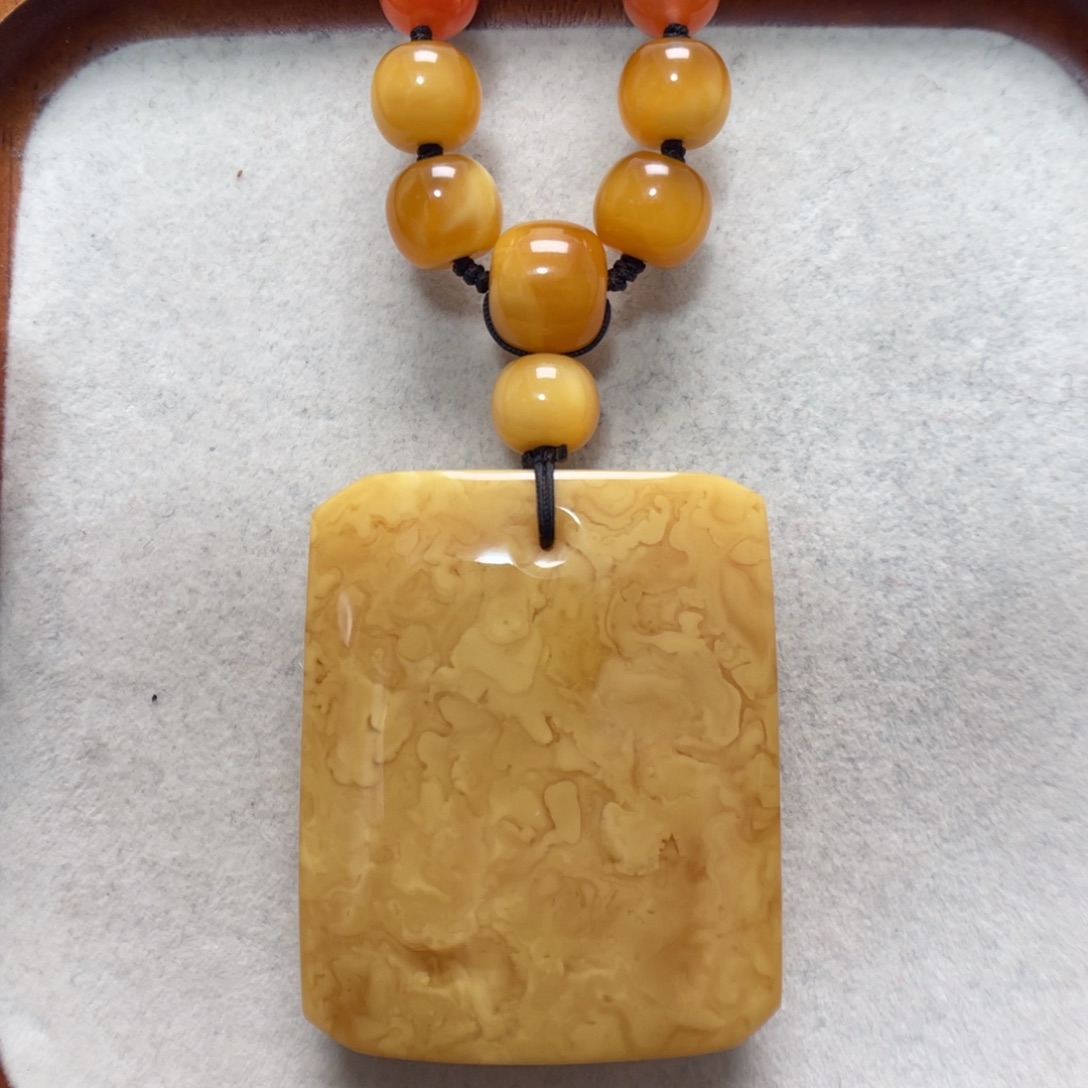 蜜蜡未镶嵌颈饰蜜蜡