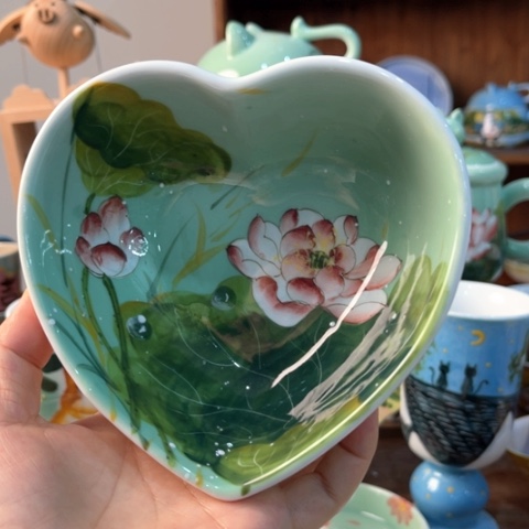 炉景德镇釉下手绘陶瓷 