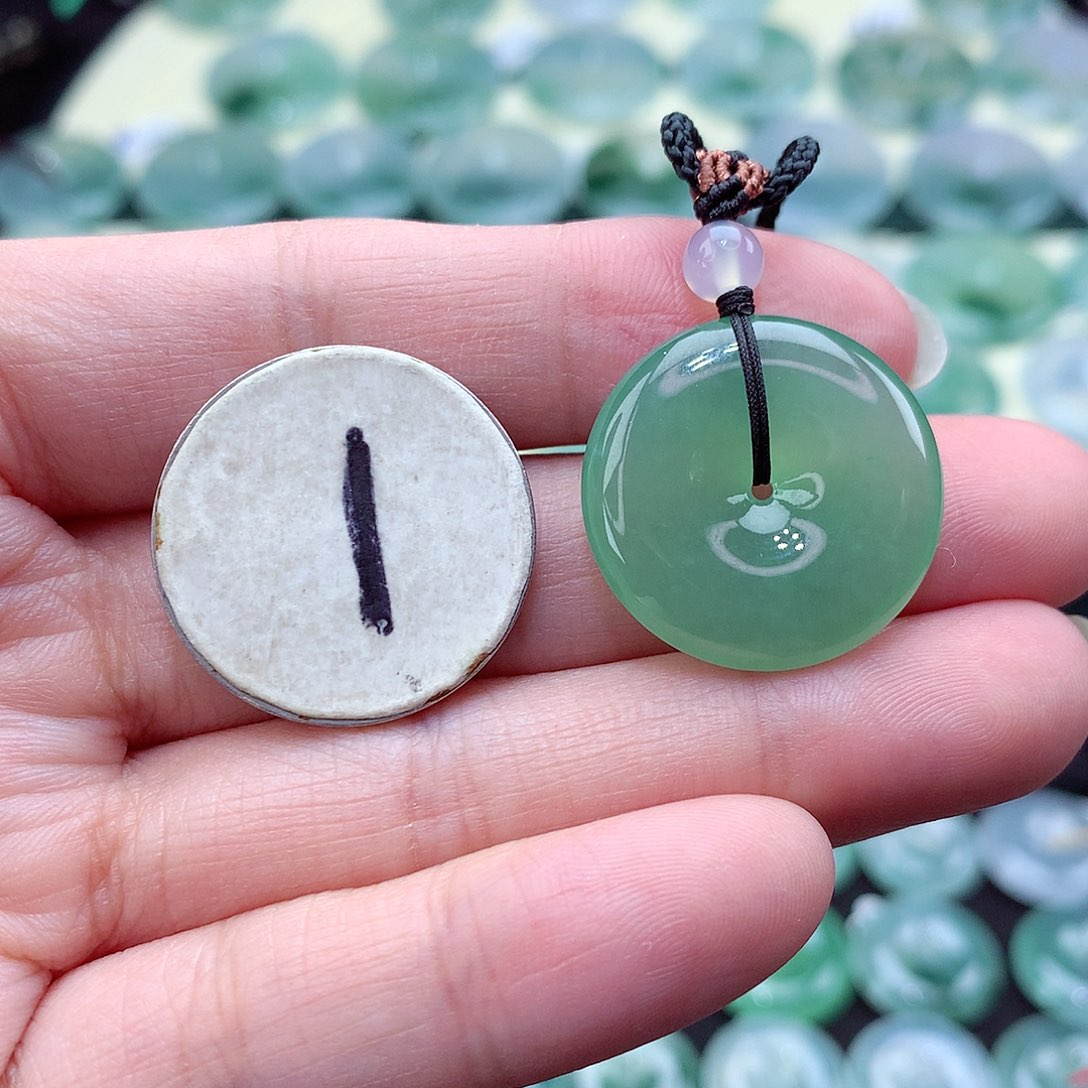 翡翠颈饰未镶嵌48尺寸23.4-5.0