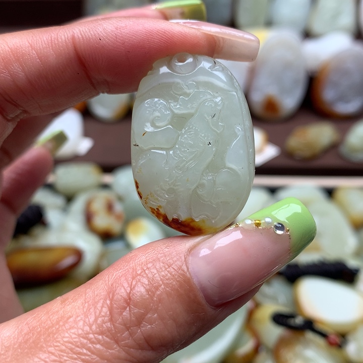 和田玉未镶嵌颈饰