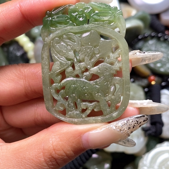 和田玉颈饰未镶嵌