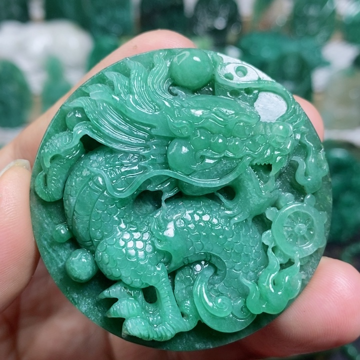 未镶嵌独山玉颈饰