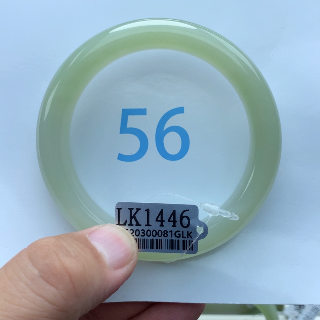 和田玉手镯未镶嵌姝*?