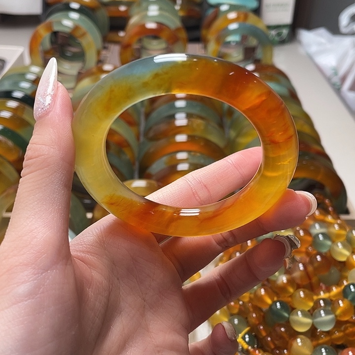 蛇纹石玉未镶嵌手镯52.7