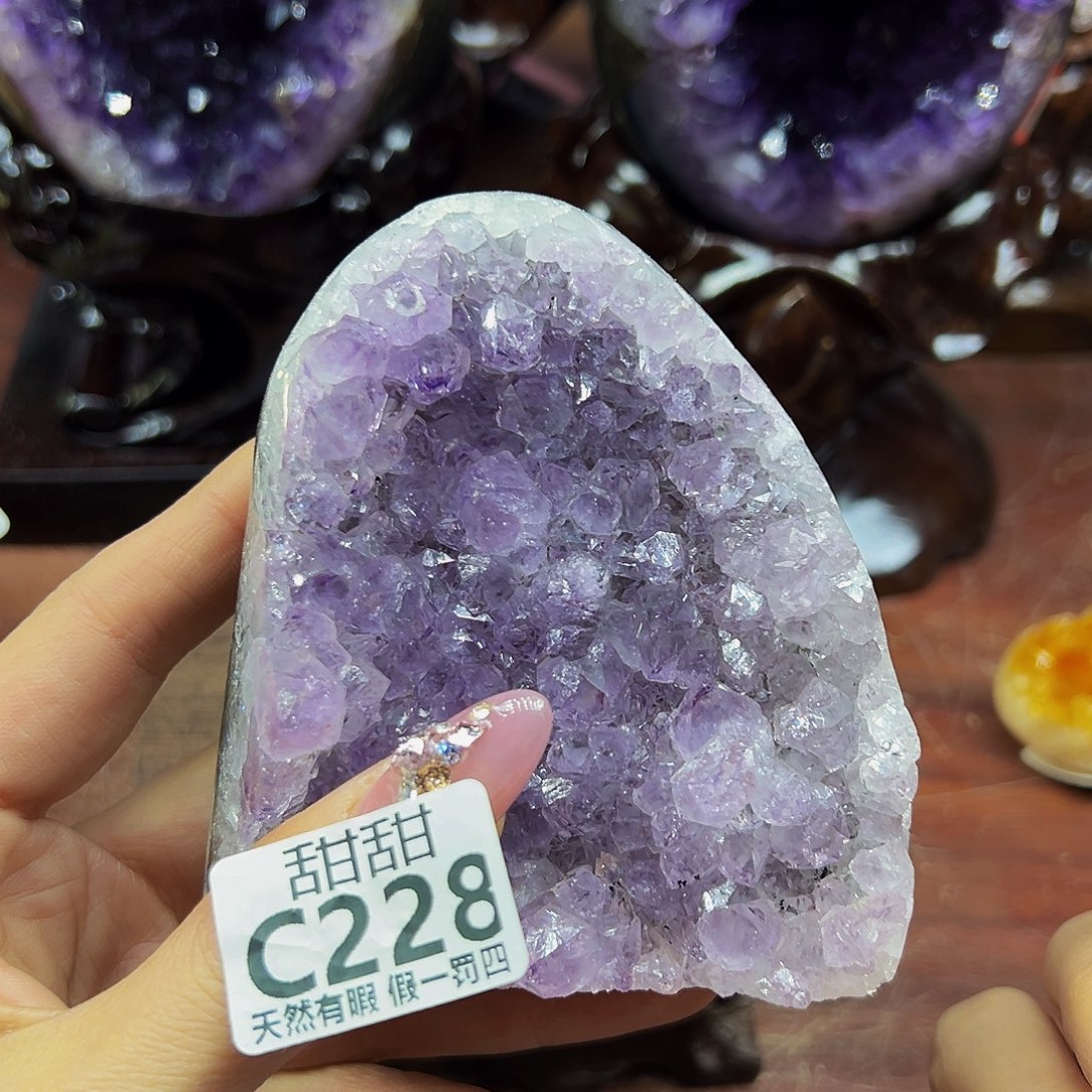 水晶大型摆件未镶嵌