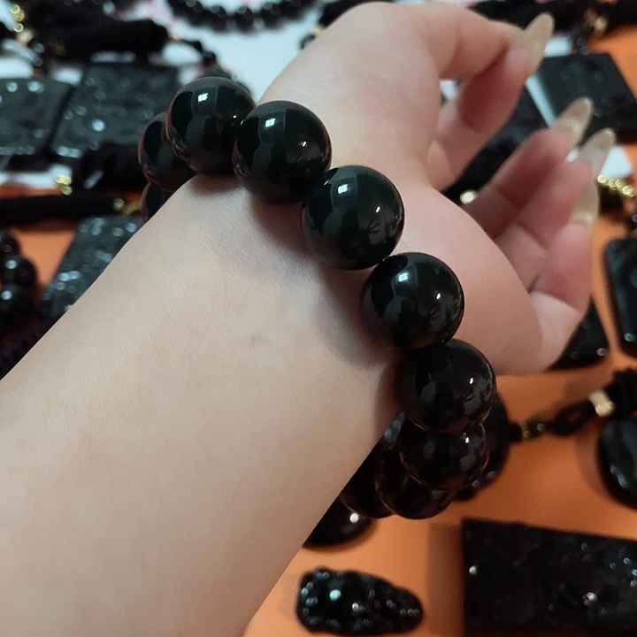 翡翠颈饰未镶嵌唯*丽