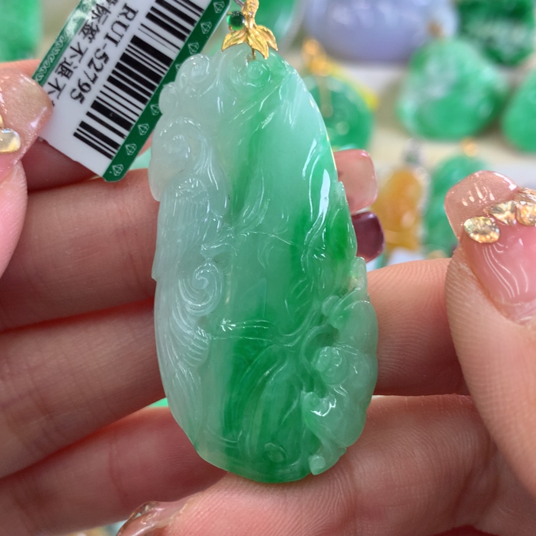 翡翠吊坠(不含链)18K金镶嵌
