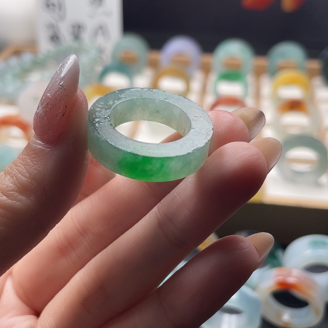 涛***9定制翡翠未镶嵌翡翠