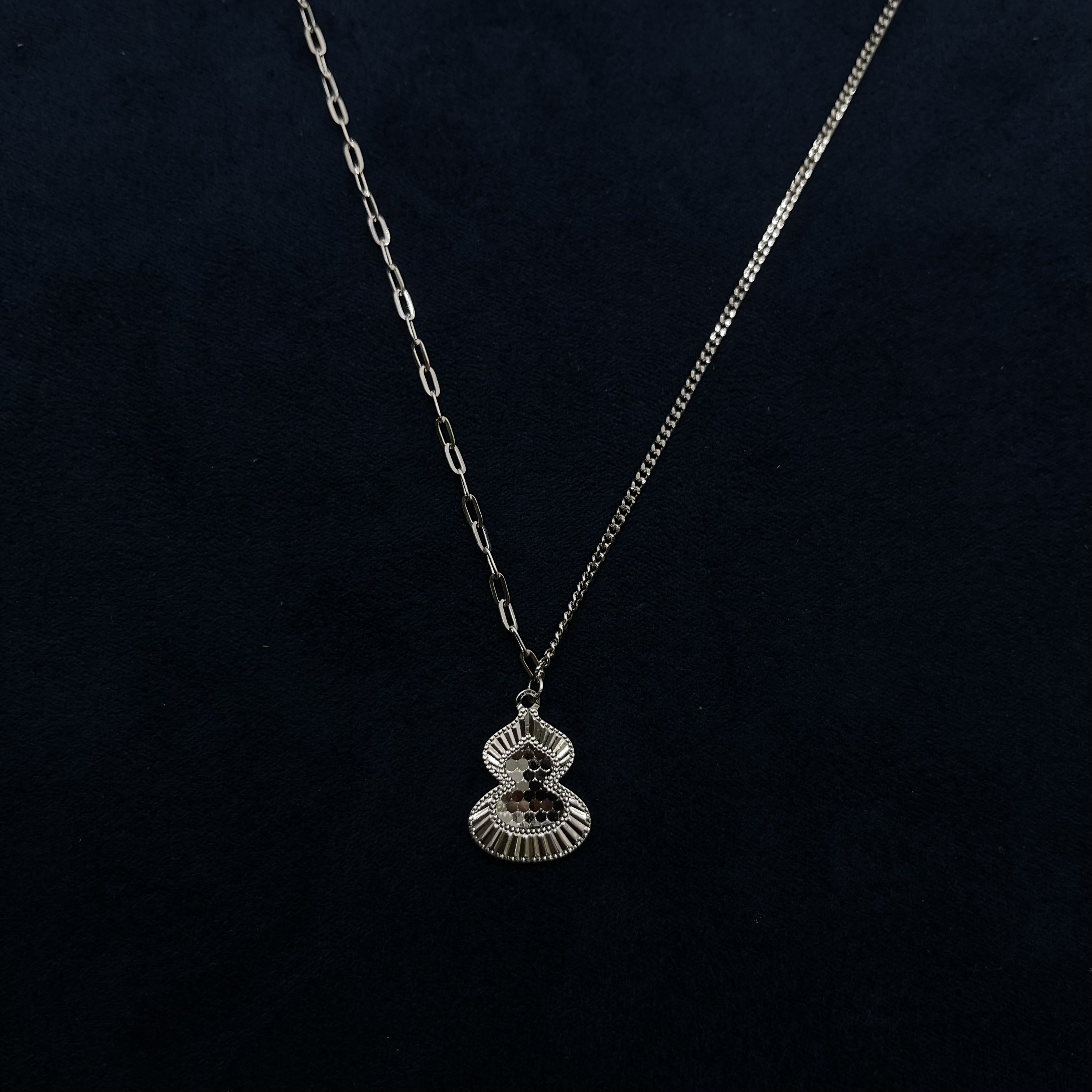 Pt950铂金葫芦套链车花光鱼鳞纹长o链侧身链葫芦项链女款铂金套链