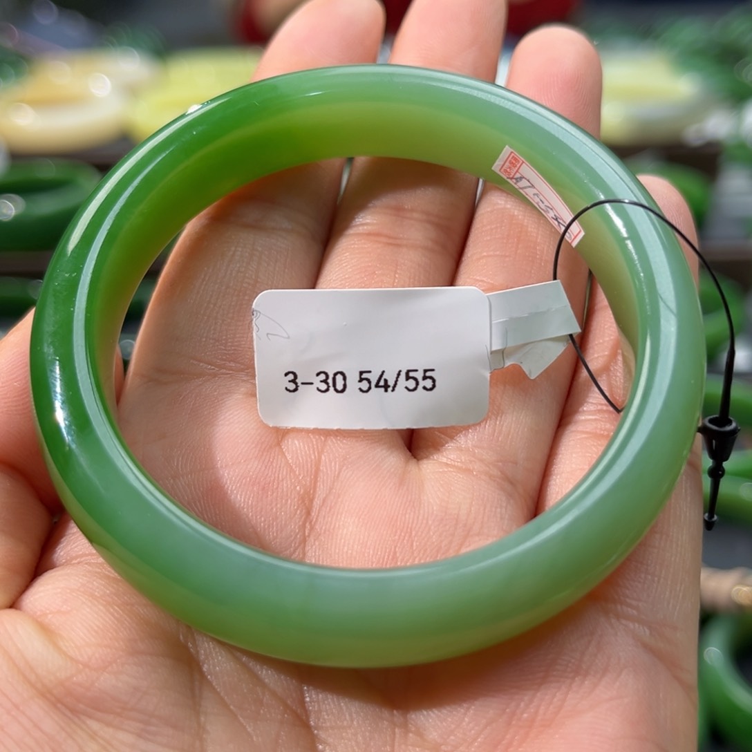 和田玉（碧玉）手镯未镶嵌