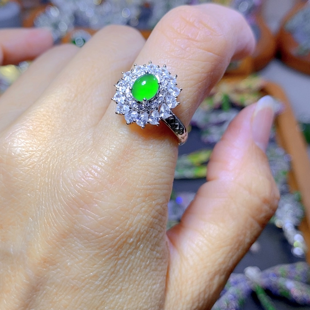 翡翠颈饰银S925镶嵌天然翡翠