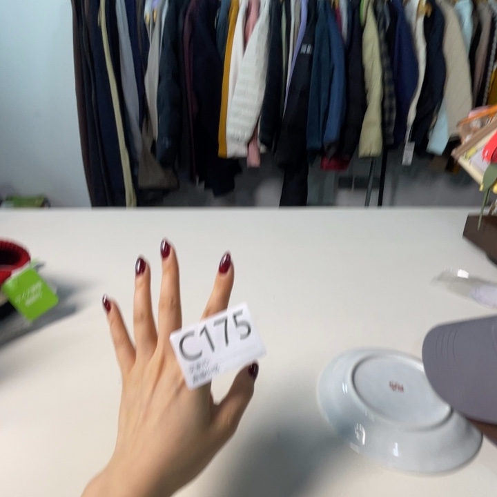 瓷片175酒红色？！？！？？？？？？？？？