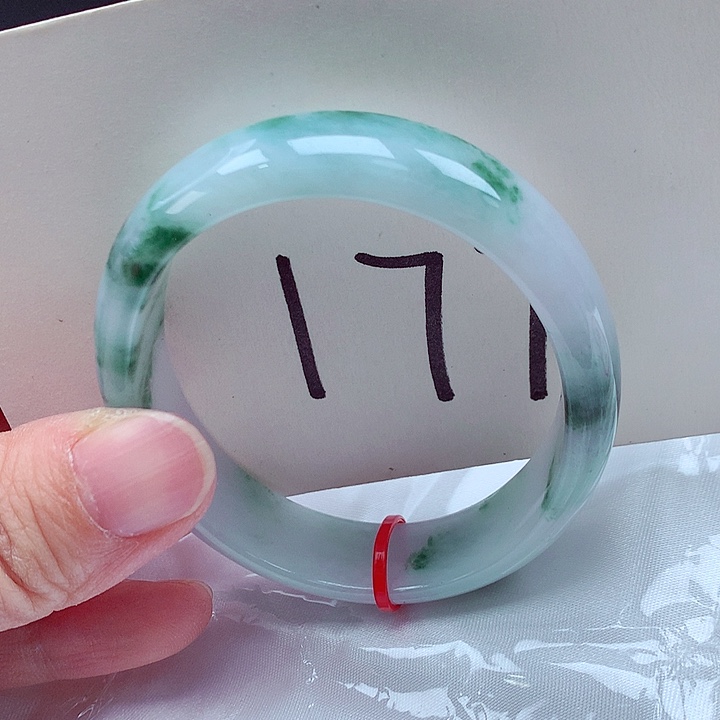 翡翠未镶嵌手镯（贵妃镯）翡翠