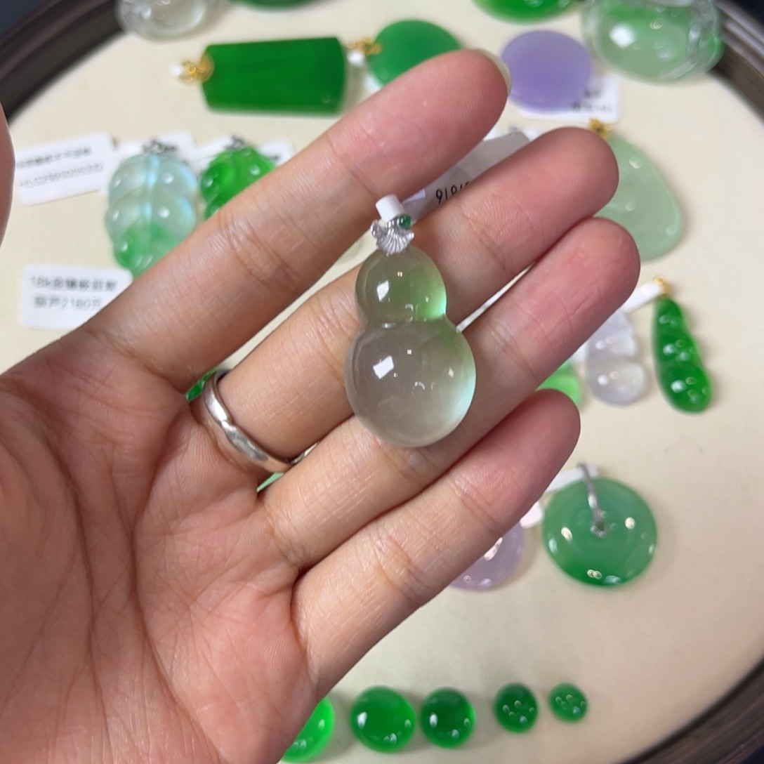 粉****葫芦直播编号w7816