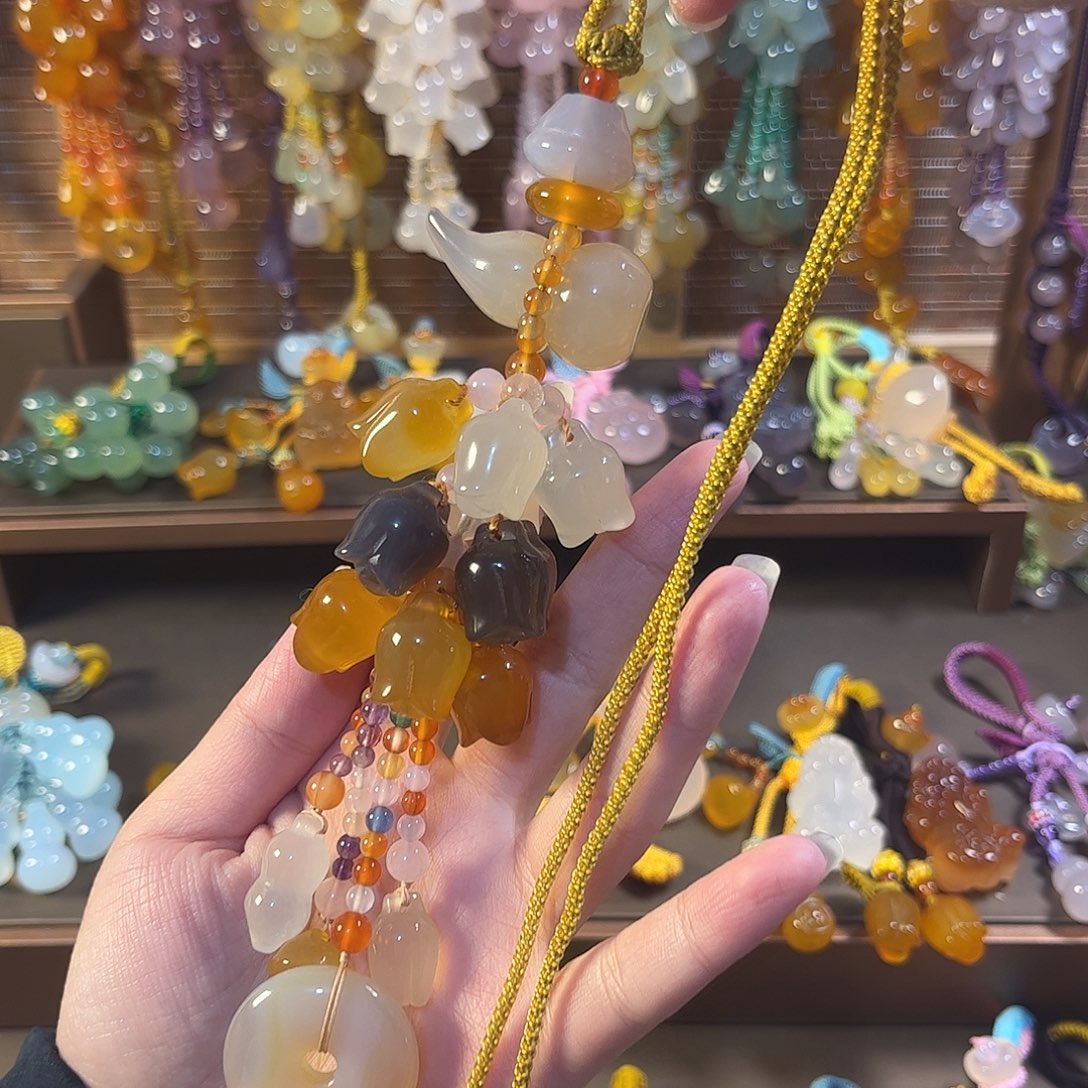 微****玛瑙/玉髓未镶嵌车挂福利款汽车挂件