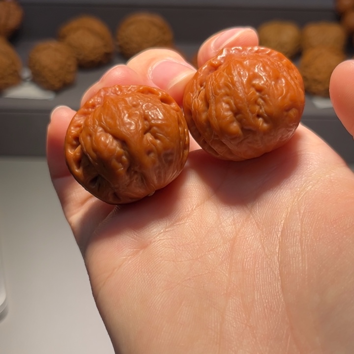 文玩核桃把件玉皮粗筋177