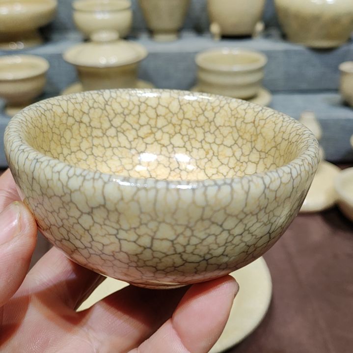 梵***”龚东华老师梅花墨纹作品