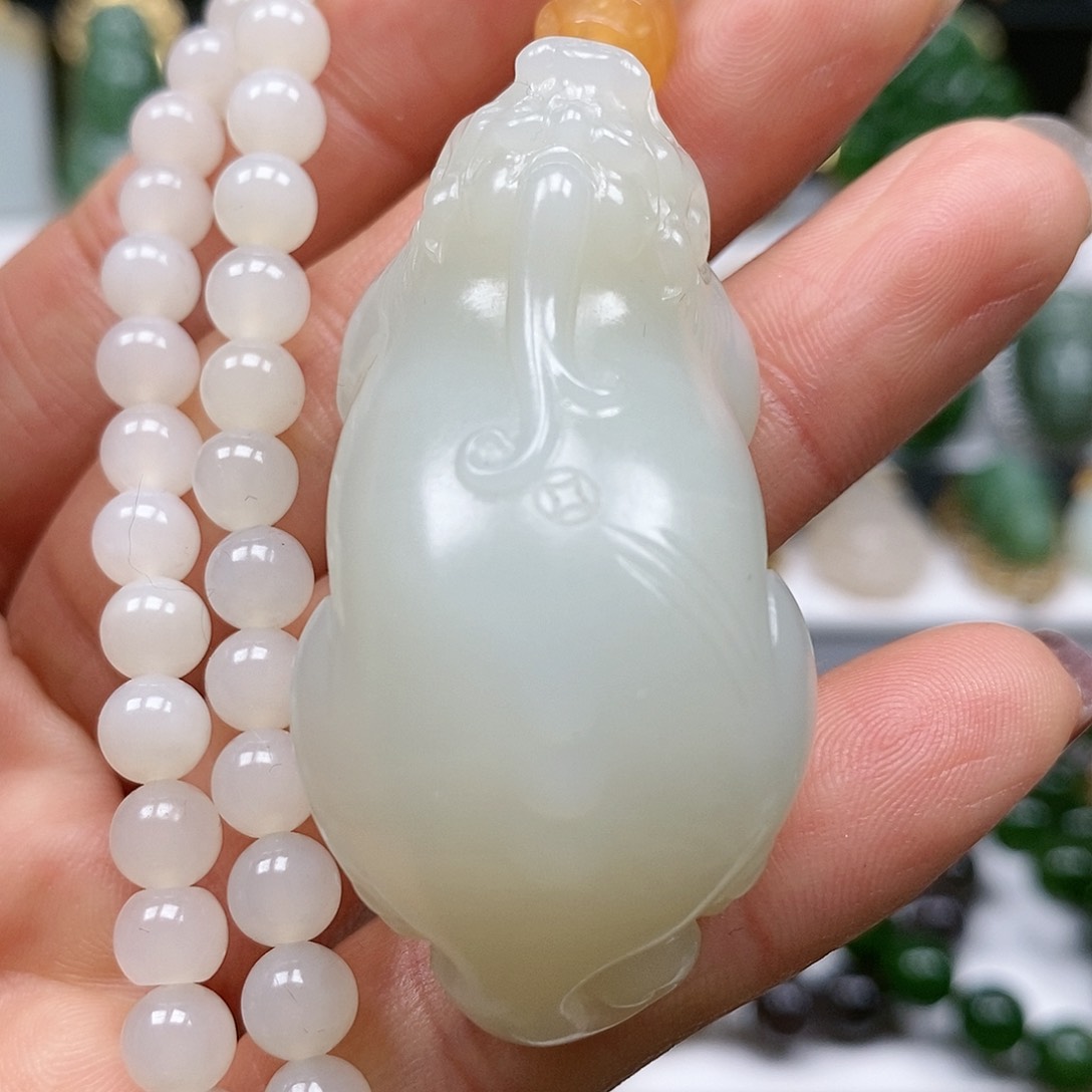 和田玉颈饰未镶嵌