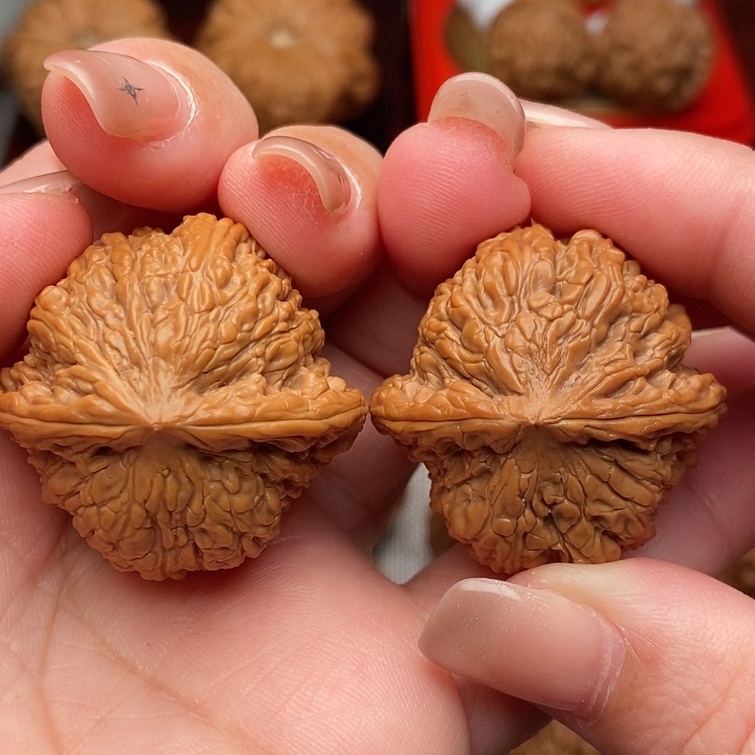 把件文玩核桃34全品毕业红宝石