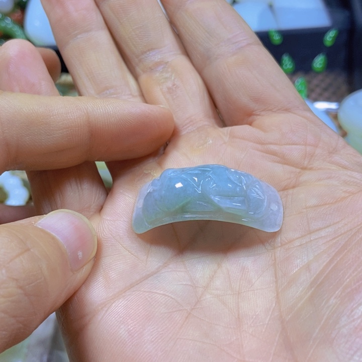 翡翠颈饰未镶嵌手排