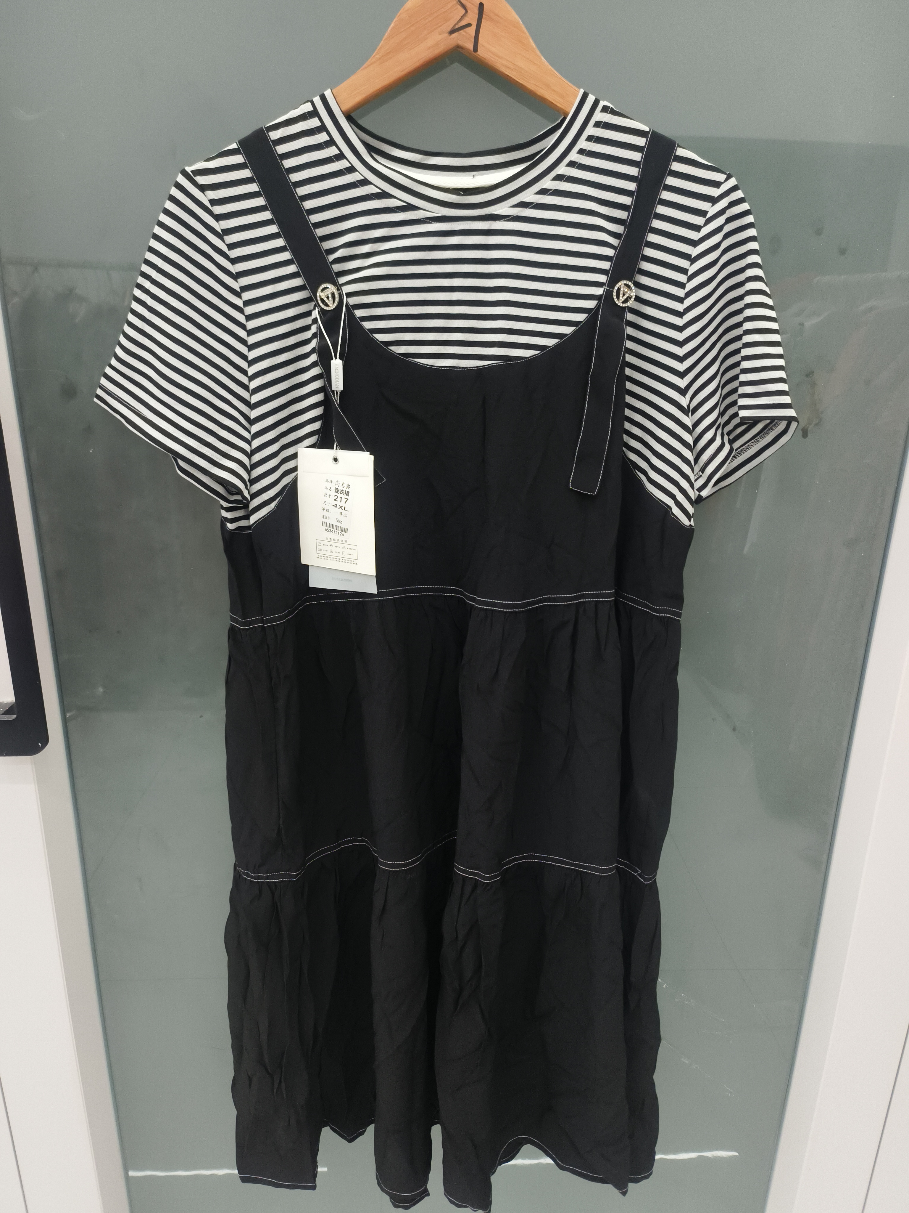 良玉推荐21号福利连衣裙