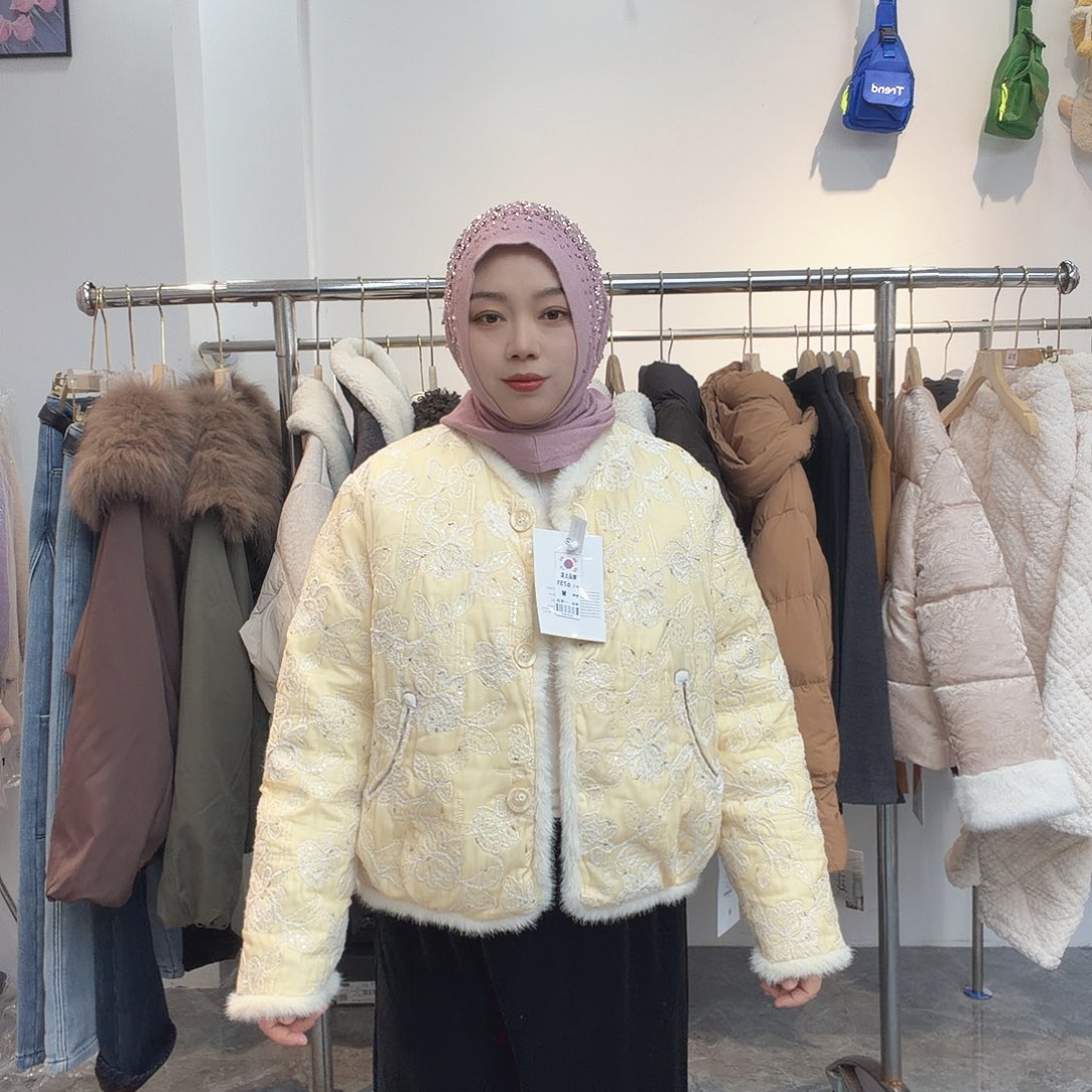 黄色羽羽外套11111111111111