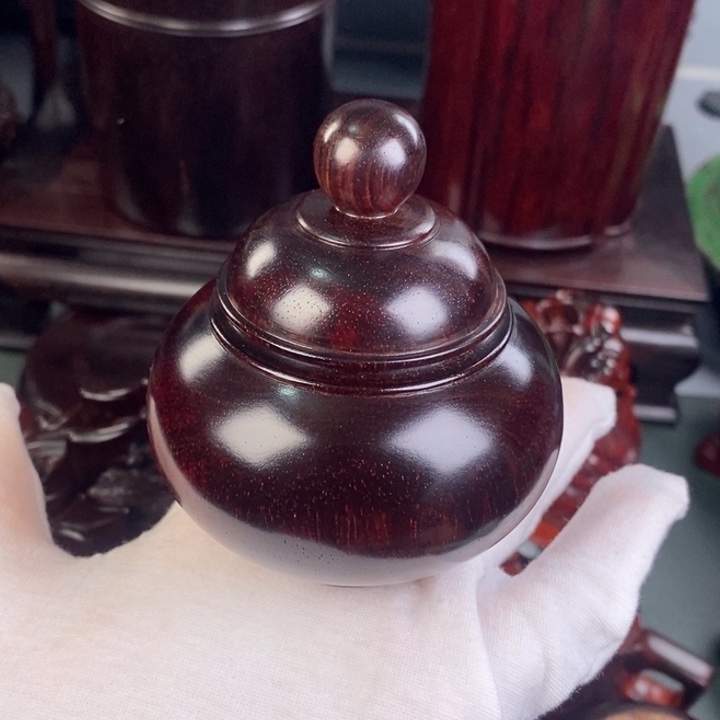 亿***前小叶紫檀其他（檀香紫檀）