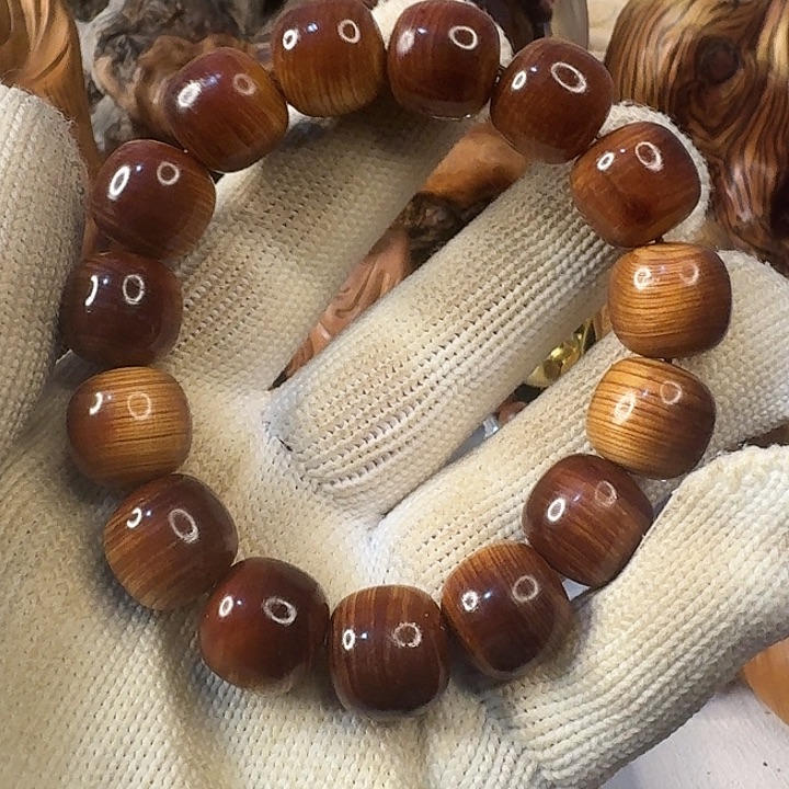 崖柏精品太行崖柏黑油料手串