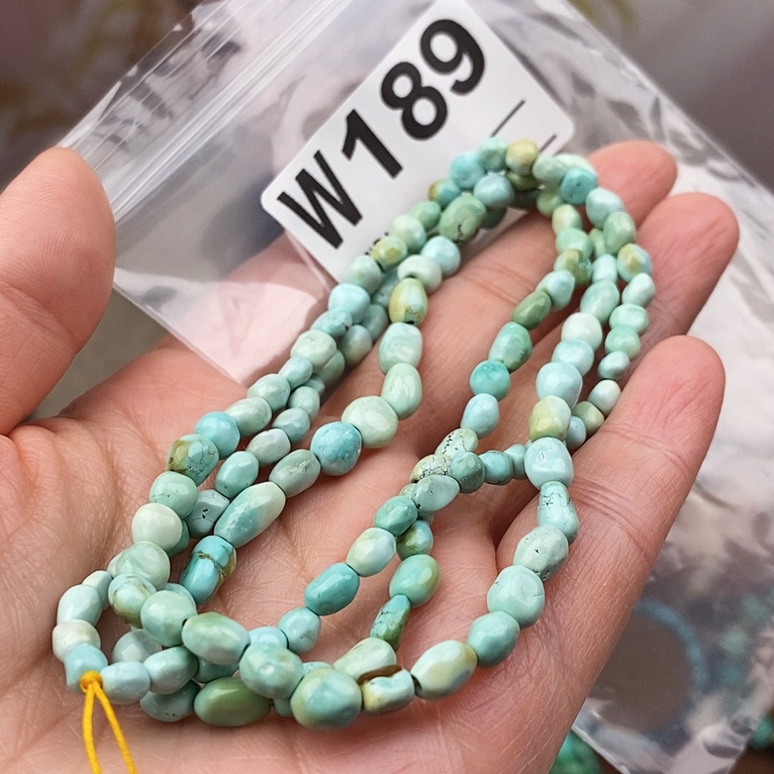 绿松石未镶嵌原矿