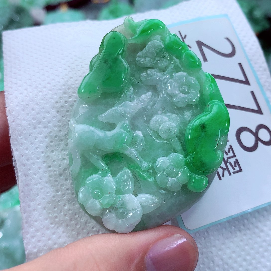 吊坠(不含链)未镶嵌翡翠