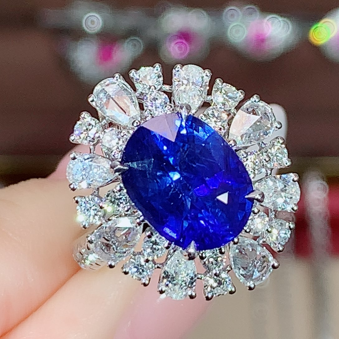 18K金镶嵌戒指蓝宝石4.84ct/天然宝石/七天无理由